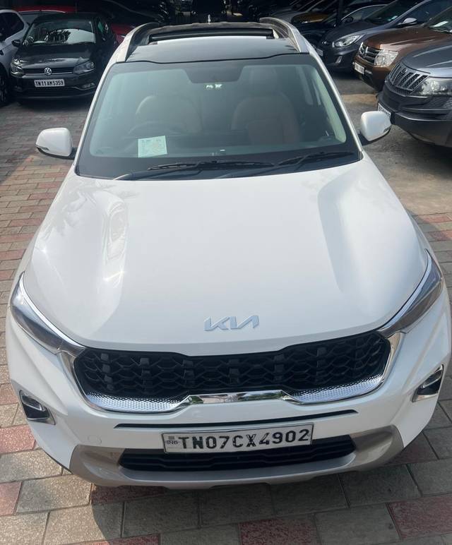 https://images10.gaadi.com/usedcar_image/4396366/original/a22eccb693e411bc09b396760e55fc35.jpg?imwidth=6401