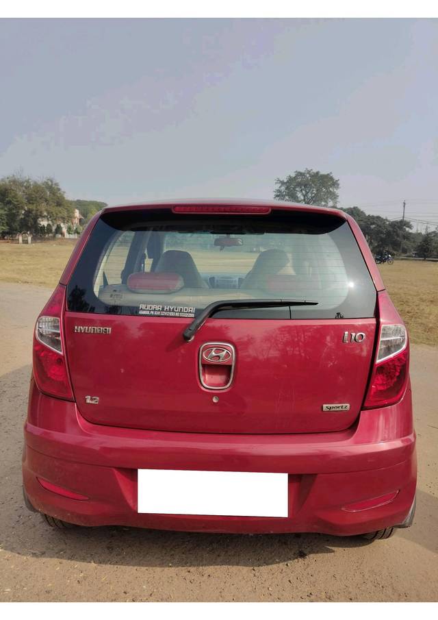 https://images10.gaadi.com/usedcar_image/4396370/original/processed_246402078ba78c6e6c30e09dbdad876d.jpeg?imwidth=6402