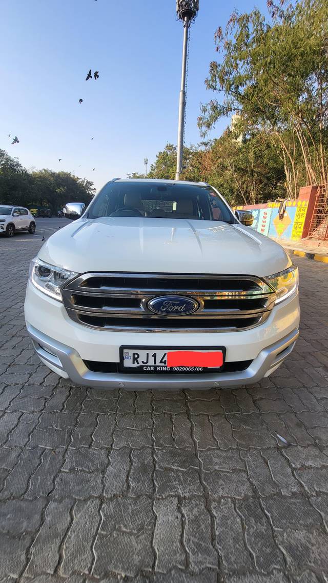 https://images10.gaadi.com/usedcar_image/4396396/original/processed_3bd1af96a2b23af1f8f69b72395590ca.jpg?imwidth=6400