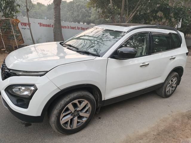 https://images10.gaadi.com/usedcar_image/4396400/original/processed_5d43aabcd7550080b1be12e3616e6d0e.jpg?imwidth=6400