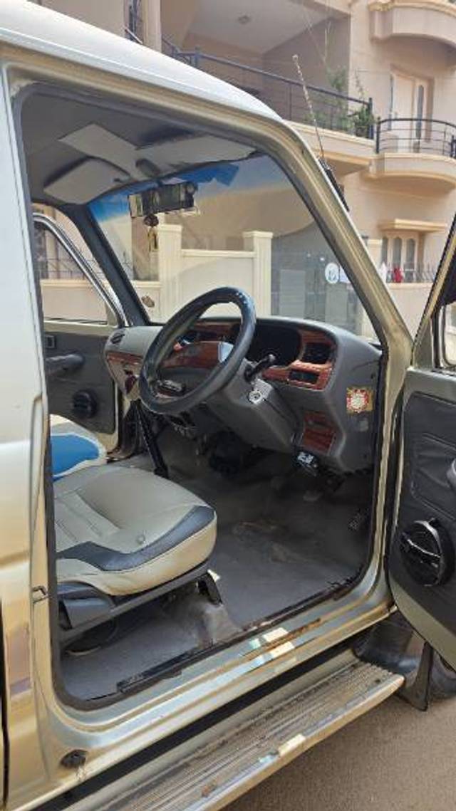 https://images10.gaadi.com/usedcar_image/4396430/original/f30a75abaad83e5d60fff898a3465663.jpg?imwidth=6402