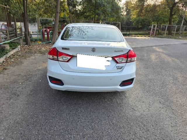 https://images10.gaadi.com/usedcar_image/4396432/original/01c9a4d198ab3148676731da9f49d9c5.jpg?imwidth=6401