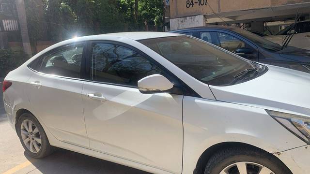 https://images10.gaadi.com/usedcar_image/4396436/original/b7aff61e243cb804a808483214fa3df9.jpg?imwidth=6401