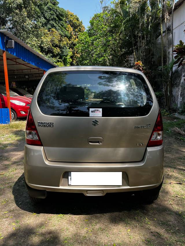 https://images10.gaadi.com/usedcar_image/4396459/original/processed_a9d983e1f44cb35c8f7538b8992964a8.jpg?imwidth=6401