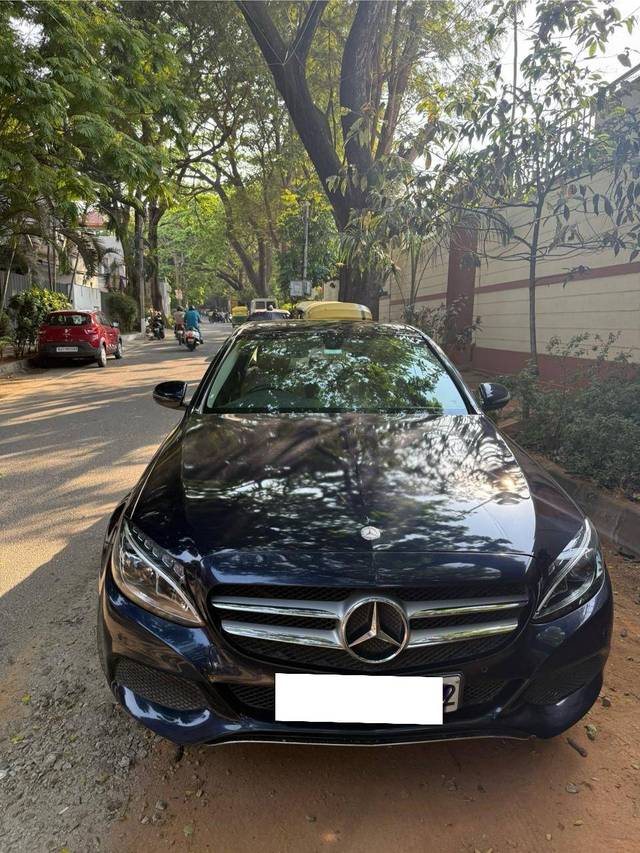 https://images10.gaadi.com/usedcar_image/4396522/original/7e573ddcf25ff8cbf2bcab47530ee830.jpg?imwidth=6400