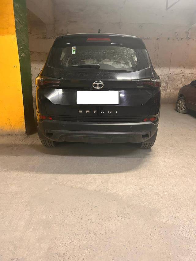 https://images10.gaadi.com/usedcar_image/4396526/original/499f3a83b5d4a6330ade7bf45189e057.jpg?imwidth=6401