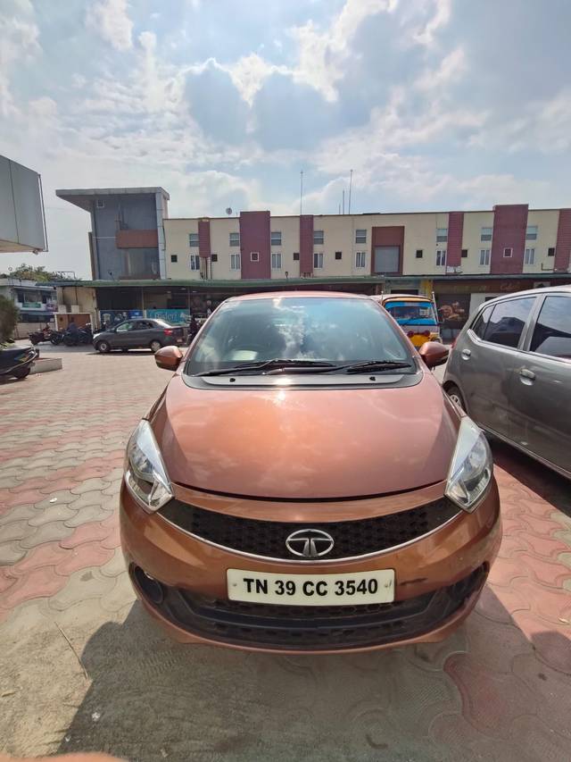 https://images10.gaadi.com/usedcar_image/4396530/original/0a0eec7370233969e768d3ef2b14004c.jpeg?imwidth=6400