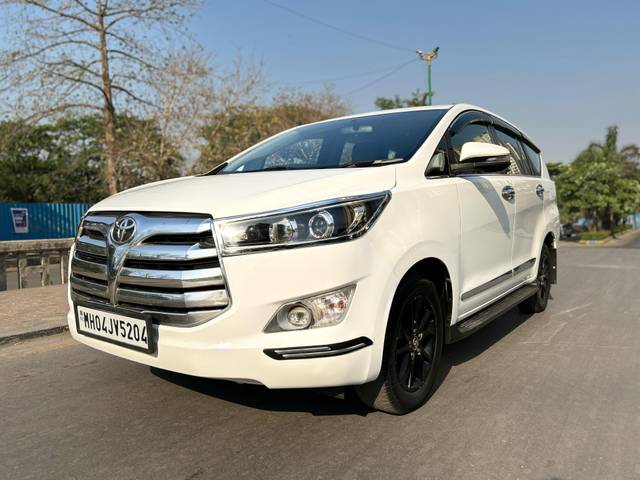 https://images10.gaadi.com/usedcar_image/4396534/original/d34c94eb64ddb6bcf5fcbca738a5c183.jpg?imwidth=6402