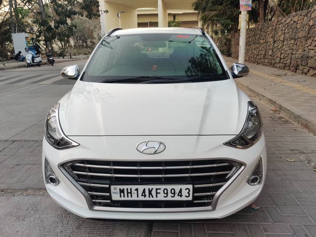 https://images10.gaadi.com/usedcar_image/4396535/original/e5a6b47422728bdbc9d68568599c3122.jpg?imwidth=6400