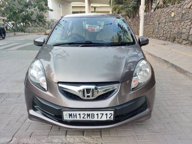 https://images10.gaadi.com/usedcar_image/4396585/original/f747a2db96035061783a70b50a7dd1a3.jpg?imwidth=6400