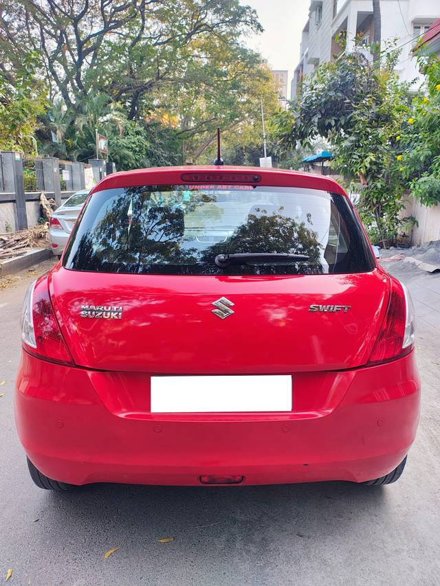 https://images10.gaadi.com/usedcar_image/4396624/original/processed_b6498b0273f25417ecc9e0a9522ec337.jpg?imwidth=6401