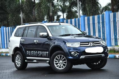 Mitsubishi Pajero Sport 4X2 AT Mitsubishi Pajero Sport 4X2 AT