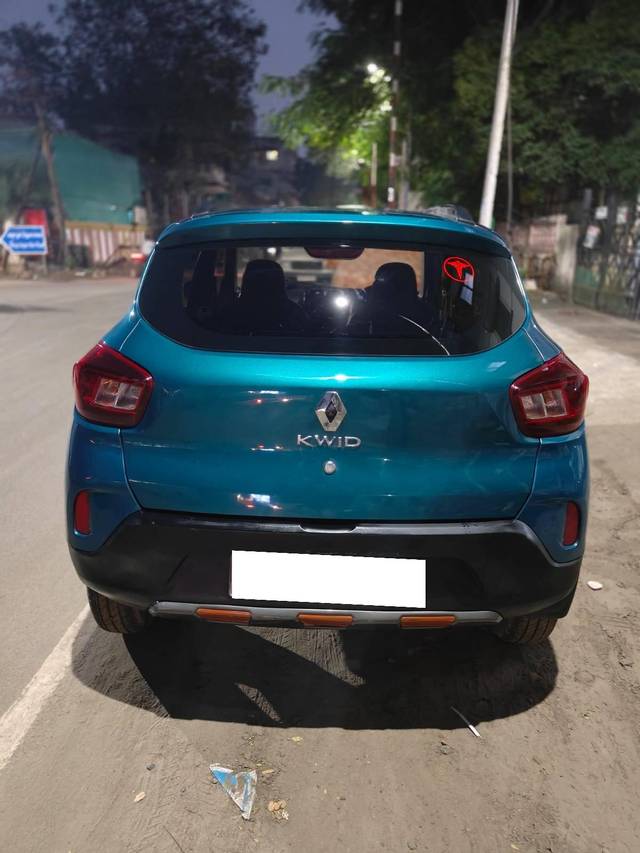 https://images10.gaadi.com/usedcar_image/4396656/original/processed_0c30fd28b4018d858464cd26328da717.jpg?imwidth=6401