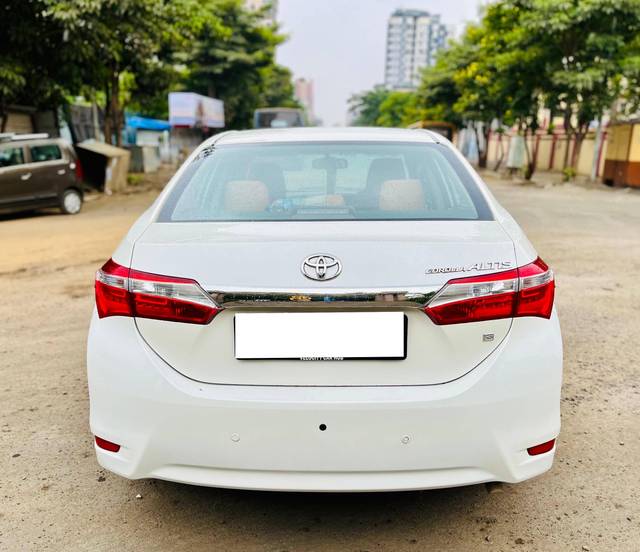 https://images10.gaadi.com/usedcar_image/4396695/original/processed_2c6891b1ff756432cf1ff759bb9d2ff4.jpg?imwidth=6402