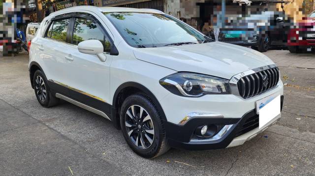 https://images10.gaadi.com/usedcar_image/4396765/original/processed_b0a17bcd9e4df0d9b51e8d12169963f6.jpg?imwidth=6400