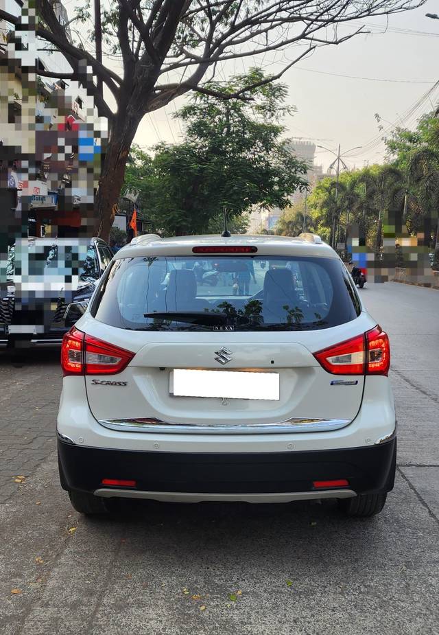 https://images10.gaadi.com/usedcar_image/4396765/original/processed_c1e9c833772179ff7e13b4318c7f96e3.jpg?imwidth=6402