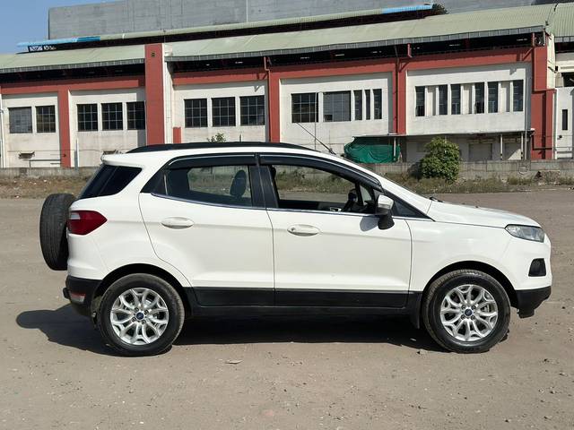 https://images10.gaadi.com/usedcar_image/4396809/original/50aa0febe142bf4aa2f14f36c4a26ecf.jpg?imwidth=6401