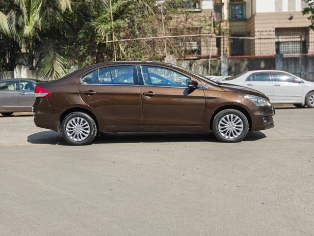 https://images10.gaadi.com/usedcar_image/4396869/original/40073ca702e485e75b4a2ce3ca85a01a.jpg?imwidth=6401