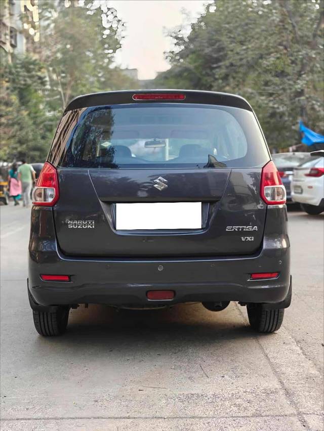 https://images10.gaadi.com/usedcar_image/4396877/original/processed_d0cb8f4b64ee7ffc24173cca8909cc39.jpg?imwidth=6402