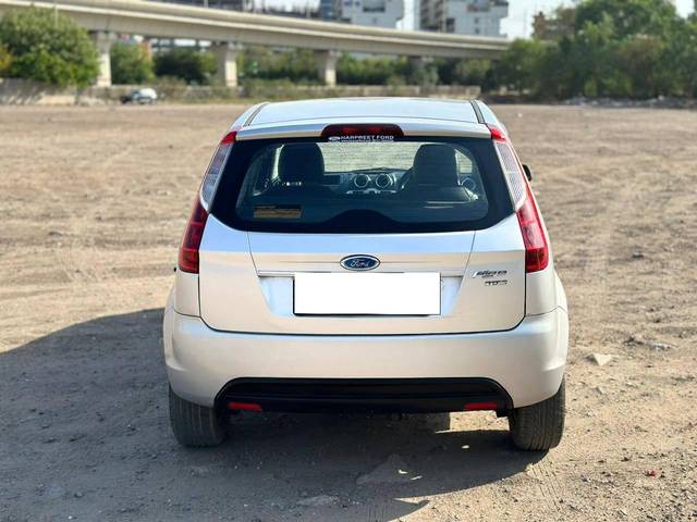 https://images10.gaadi.com/usedcar_image/4396911/original/processed_e27c558136540118454ee5852716d72e.jpg?imwidth=6402