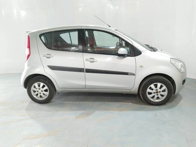 https://images10.gaadi.com/usedcar_image/4397379/original/86b2aecbf4cd56334757916ed32b6b52.jpg?imwidth=6400