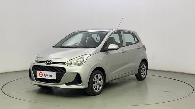 https://images10.gaadi.com/usedcar_image/4397399/original/1feb21ee8c1f05e7b2f85e72c27f8063.JPG?imwidth=6400