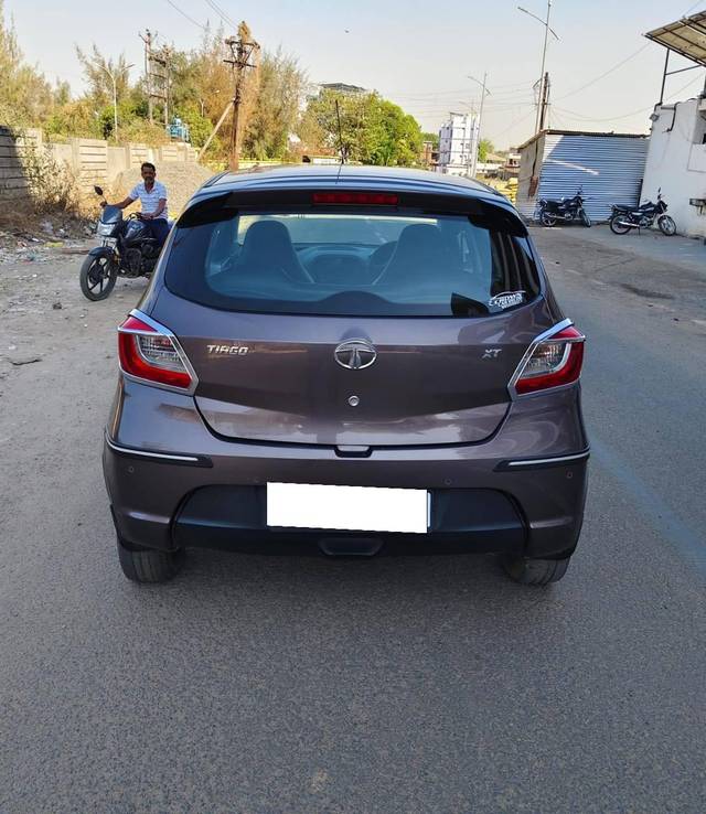 https://images10.gaadi.com/usedcar_image/4397443/original/processed_956e847558113695f2ad6cb07fe6f7cb.jpg?imwidth=6401