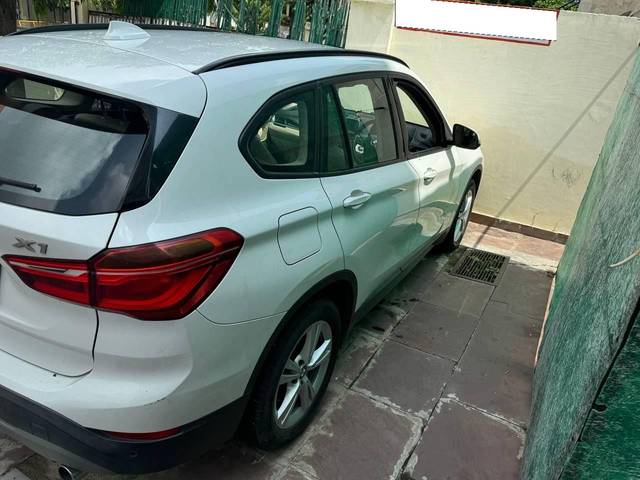 https://images10.gaadi.com/usedcar_image/4397488/original/processed_0f5658bb-f719-49dd-8af3-fbc34ad64127.jpg?imwidth=6401