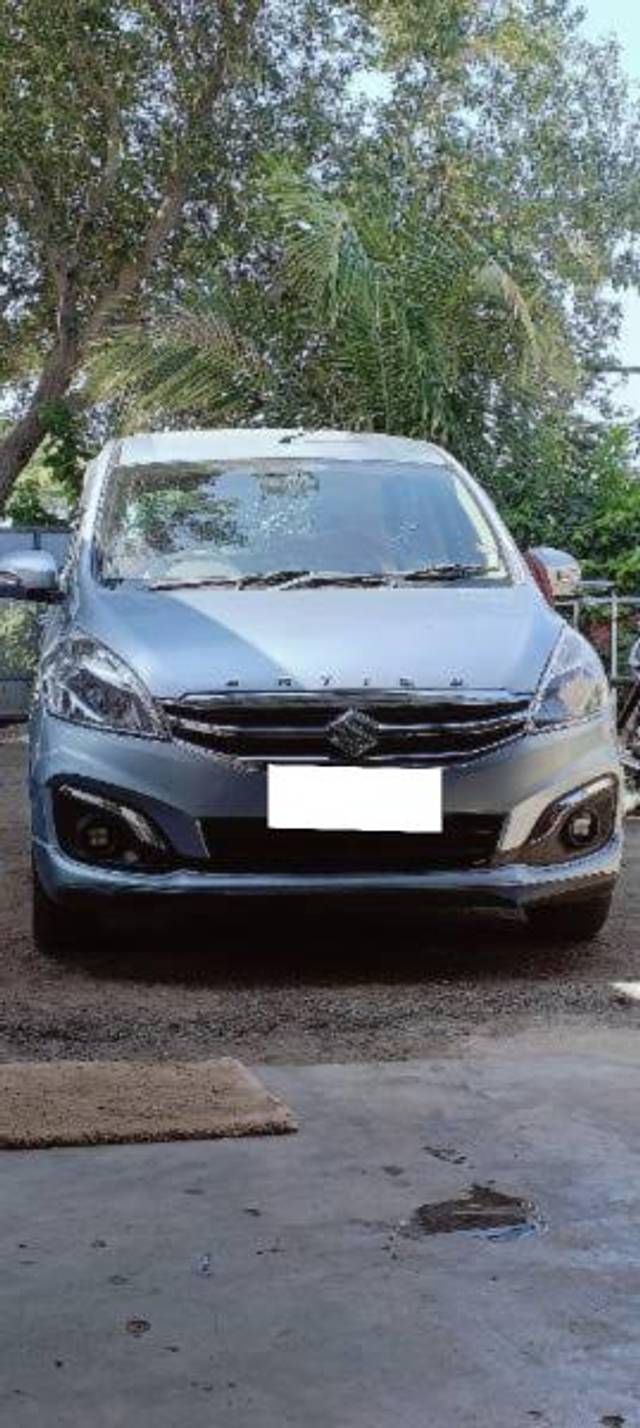 https://images10.gaadi.com/usedcar_image/4397517/original/processed_08da96b7-58bb-4254-b389-f19614240a74.jpg?imwidth=6402