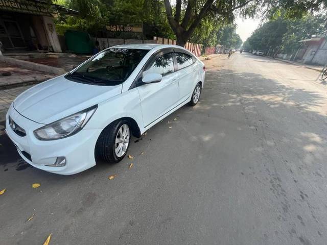 https://images10.gaadi.com/usedcar_image/4397663/original/processed_8822a065-a8e5-4e26-94a6-9d036de01164.jpg?imwidth=6402