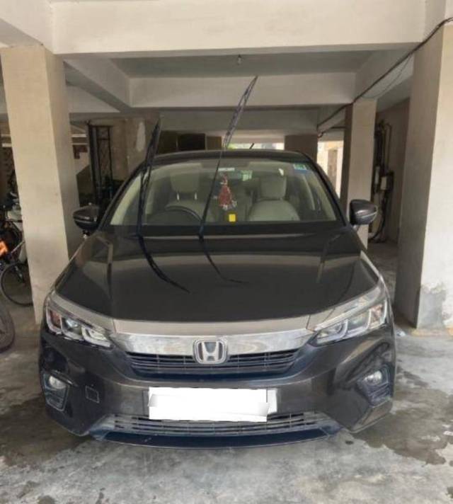 https://images10.gaadi.com/usedcar_image/4397672/original/processed_96a4e4a3835bb4e3cb9ccc77986b3191.jpeg?imwidth=6400