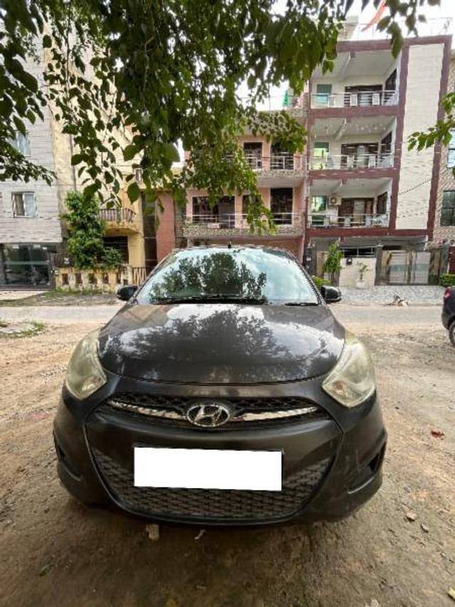 https://images10.gaadi.com/usedcar_image/4397706/original/04b906cc23d49dcfe186439036f4c979.jpeg?imwidth=6402