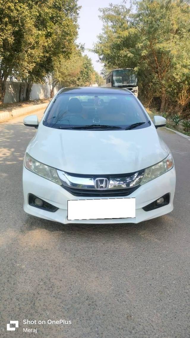 https://images10.gaadi.com/usedcar_image/4397762/original/processed_ac8600870eb92197c2a03ace012e55cb.jpg?imwidth=6401