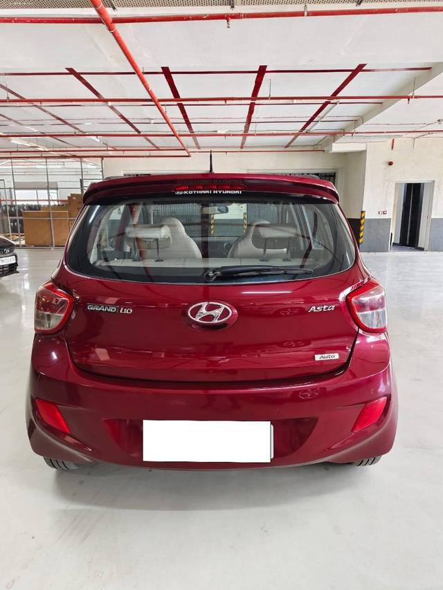 https://images10.gaadi.com/usedcar_image/4397763/original/processed_84322e3fbe6612aba7b1c06c14f95640.jpg?imwidth=6401