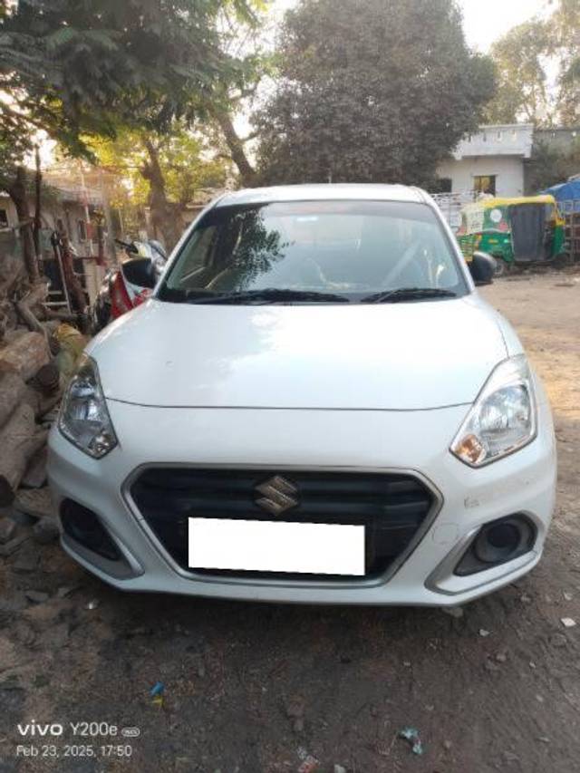 https://images10.gaadi.com/usedcar_image/4397765/original/processed_df066701-340e-4044-9b96-aecbe3c1e5ca.jpg?imwidth=6400