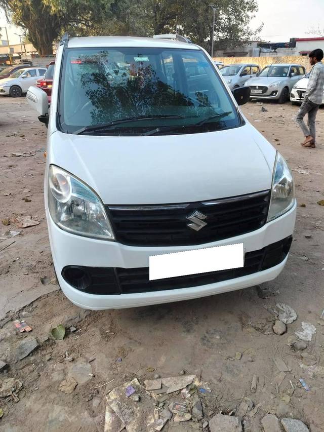 https://images10.gaadi.com/usedcar_image/4397778/original/processed_c7afc121c9b8b3a6205770ca5df978f3.jpg?imwidth=6400