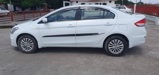 https://images10.gaadi.com/usedcar_image/4397813/original/processed_a60d62765816e9faeaa72f12d26a7277.jpg?imwidth=6402