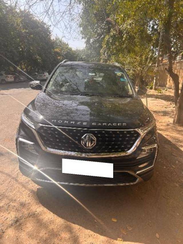 https://images10.gaadi.com/usedcar_image/4397913/original/7eaf6933f4cc41ae8d3e4c5c122527e3.jpeg?imwidth=6400