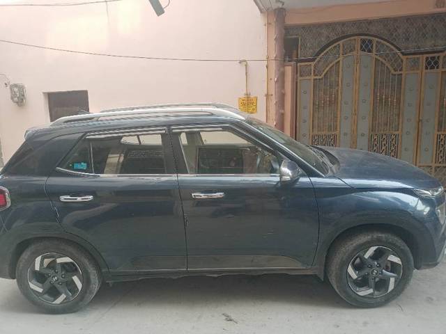https://images10.gaadi.com/usedcar_image/4397923/original/2e6f828e9928e8aec5be0d2daf7e0732.jpg?imwidth=6401