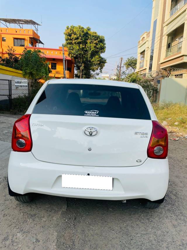 https://images10.gaadi.com/usedcar_image/4397935/original/processed_8605155cf975f5f7f2496b65542568ae.jpg?imwidth=6402