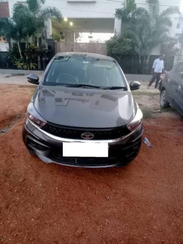 https://images10.gaadi.com/usedcar_image/4397966/original/9e5948a0433489abd591881c5d42b288.jpg?imwidth=6400