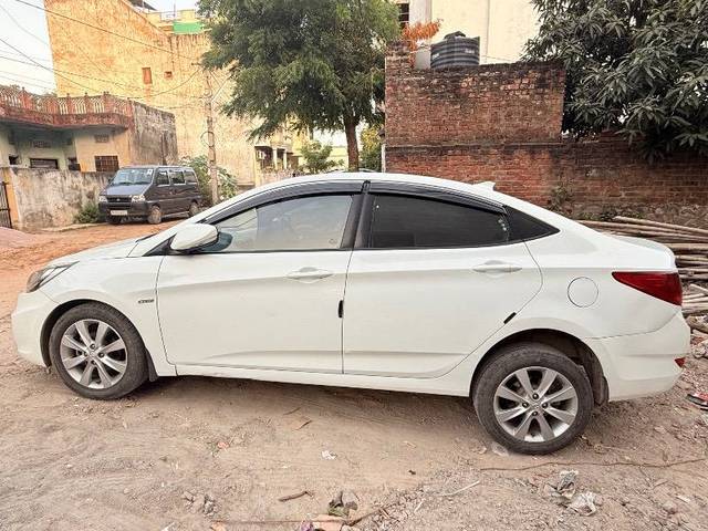 https://images10.gaadi.com/usedcar_image/4397974/original/0917b0096ce05d6837103f8fde7aa32e.jpeg?imwidth=6400