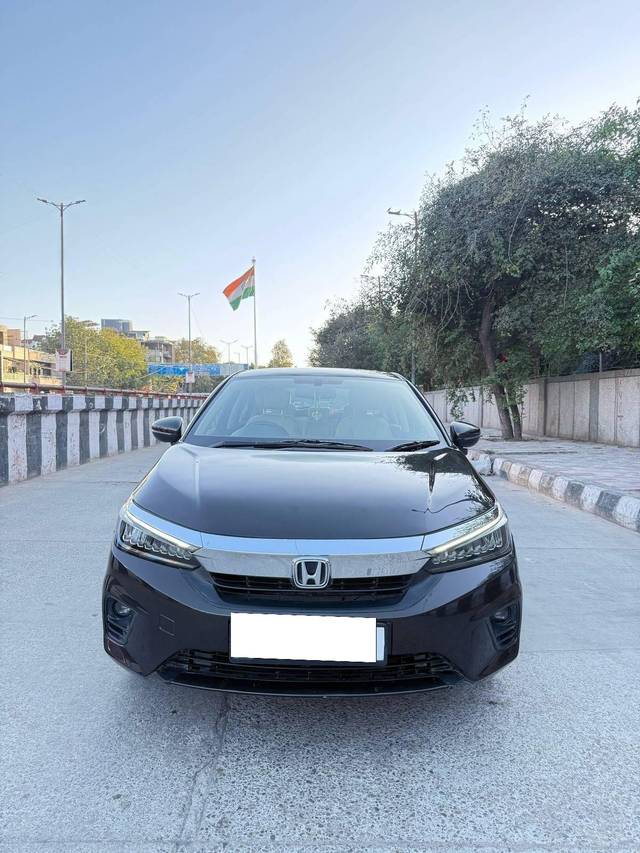 https://images10.gaadi.com/usedcar_image/4398041/original/processed_335e1bb7d882d77c1df9dae63a6e2b9f.jpg?imwidth=6400