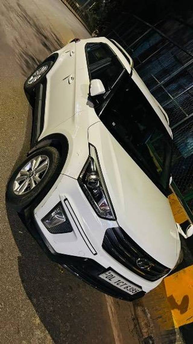 https://images10.gaadi.com/usedcar_image/4398106/original/66fb767681be746951871523f154cbcf.jpeg?imwidth=6400