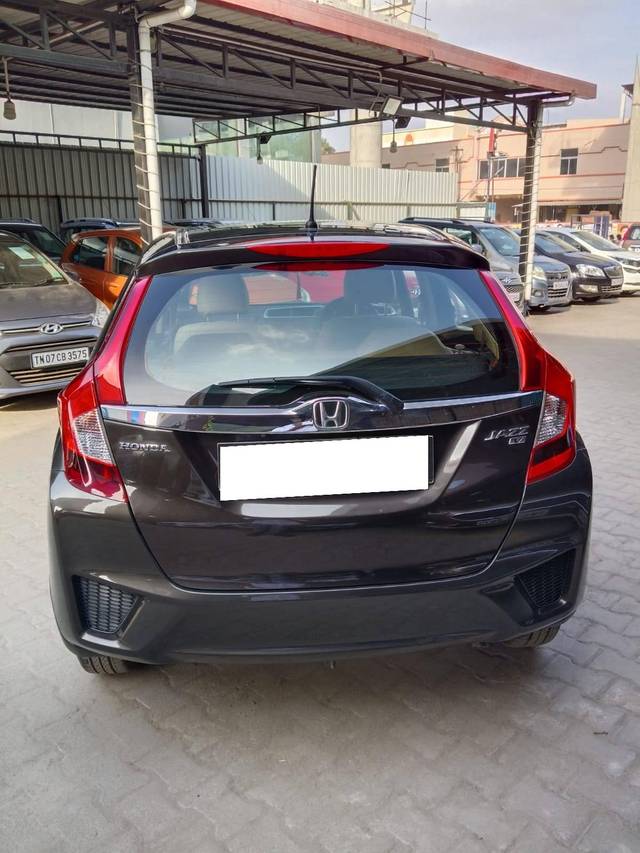 https://images10.gaadi.com/usedcar_image/4398157/original/processed_e6e3ffed96662f58c5af90f43d9c37f1.jpg?imwidth=6402