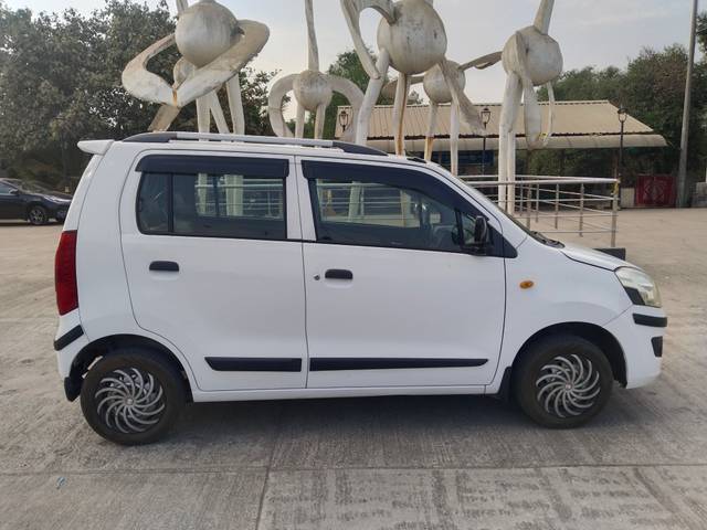 https://images10.gaadi.com/usedcar_image/4398329/original/cb646f7fdec72b73ec8797b213ed93a9.jpg?imwidth=6401