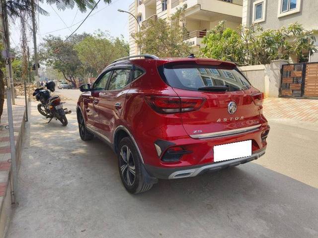 https://images10.gaadi.com/usedcar_image/4398365/original/5ccbb6107cf6292ffacfa33d523019cc.jpeg?imwidth=6400