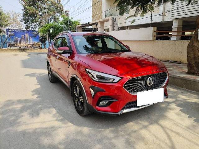 https://images10.gaadi.com/usedcar_image/4398365/original/6d6cf8d19e4af2fcb6cfc31b90be1c64.jpeg?imwidth=6402