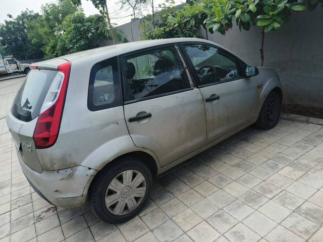 https://images10.gaadi.com/usedcar_image/4398368/original/6133b6f770d39a0ec18709e590ad1183.jpg?imwidth=6400