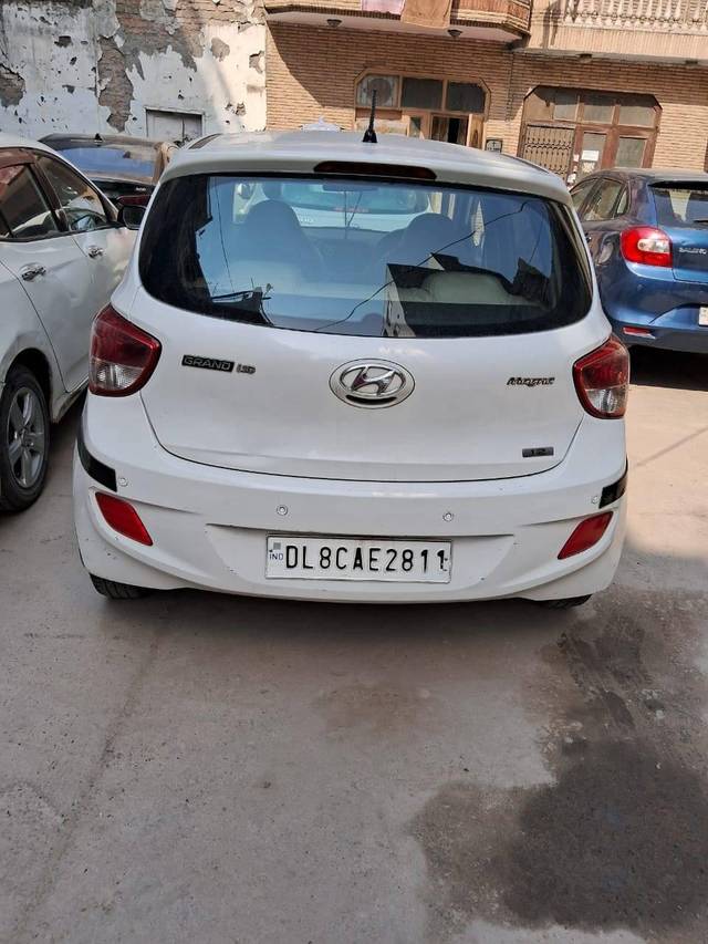 https://images10.gaadi.com/usedcar_image/4398436/original/processed_87d59a70f4def844105012d2b56c6dfa.jpg?imwidth=6401